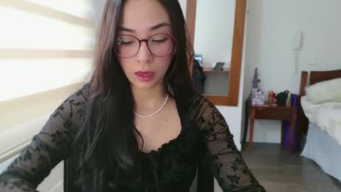 Luli online show from May 18, 1:17 pm
