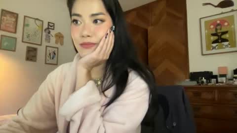 Lulu Mei online show from October 2, 8:40 pm