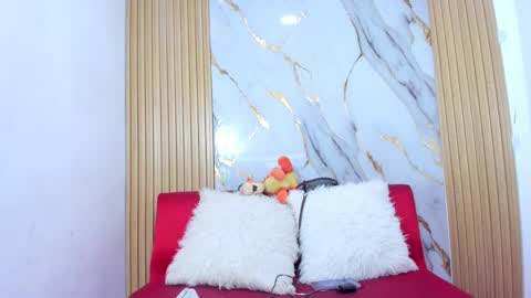 LULU online show from March 25, 7:31 pm