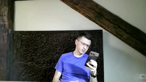 Andrew independent model 2000-0000 CET daily online show from March 12, 8:45 pm