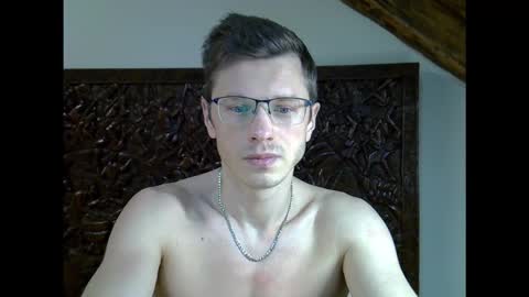 Andrew independent model 2000-0000 CET daily online show from January 11, 9:10 pm