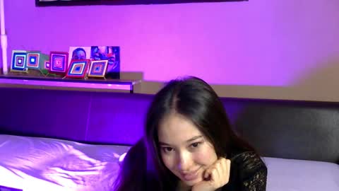 Anora online show from February 18, 3:39 am