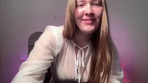 Hannah online show from June 11, 3:43 pm