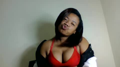 lumira_belle online show from July 3, 10:03 pm