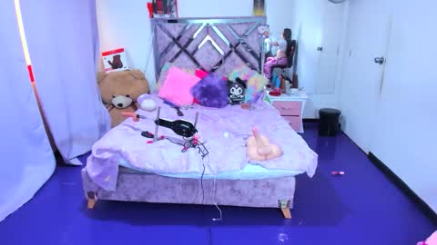 luna_analya online show from March 31, 5:24 pm