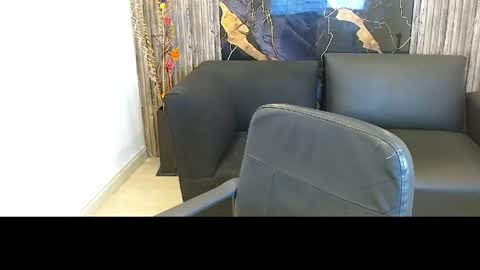 luna_bella882689 online show from May 22, 11:11 pm