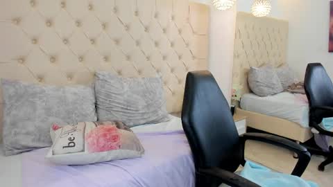 Luna Bloom online show from April 18, 9:00 am