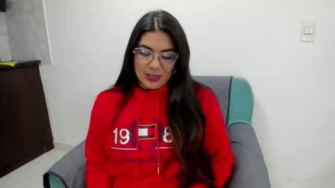 luna  online show from November 27, 11:29 am