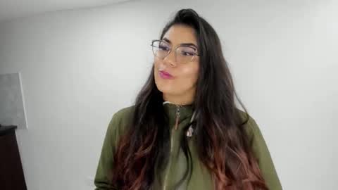 luna  online show from November 15, 11:23 am