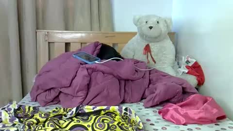 maskedmalkia online show from February 8, 7:34 am