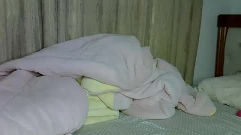 maskedmalkia online show from April 24, 11:12 am