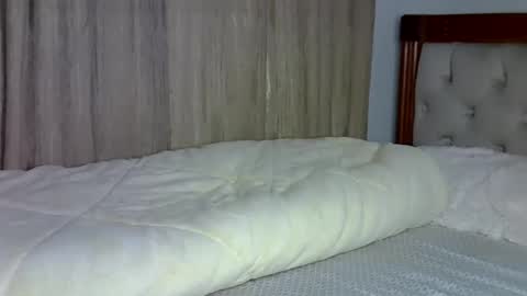 maskedmalkia online show from April 20, 12:13 am