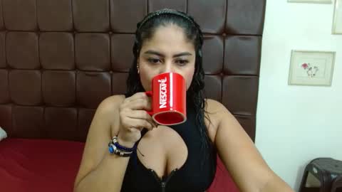 luna_fyre online show from February 16, 12:36 pm