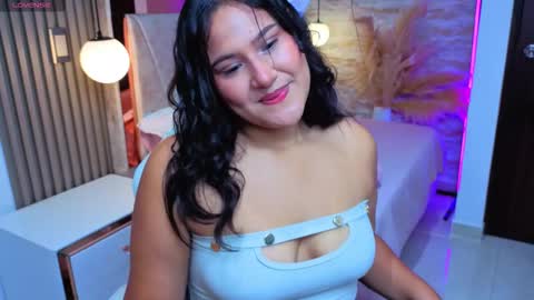 Luna  Jonez  online show from October 28, 11:33 am