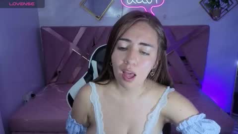 Live 1000pm 600am COLOMBIAN HOUR online show from November 22, 3:49 am