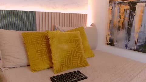 luna_valle online show from November 25, 9:13 pm