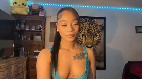 lunaa_11 online show from December 29, 4:38 am