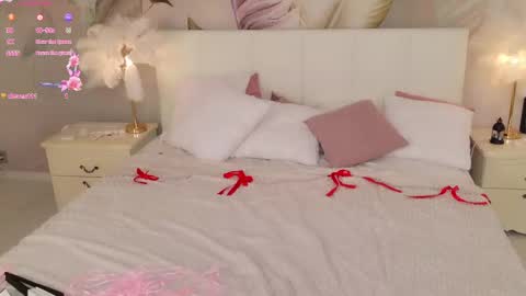 Luna online show from April 19, 6:10 pm