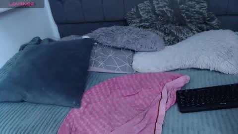 Luna  online show from January 19, 4:33 am