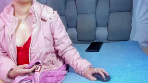 Luna  online show from January 5, 4:48 pm