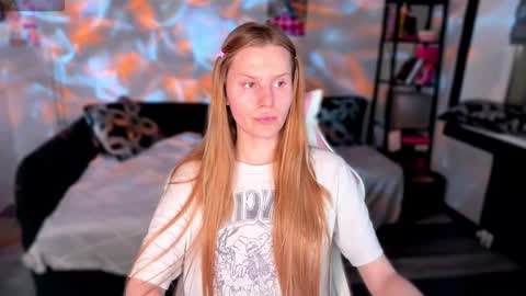 Britney online show from February 28, 7:40 pm