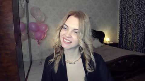 lunaflinn online show from March 4, 4:31 am