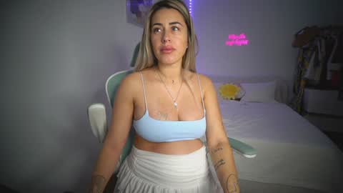 Laura online show from January 15, 10:57 am