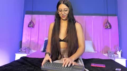 Lunalia online show from February 1, 5:15 am