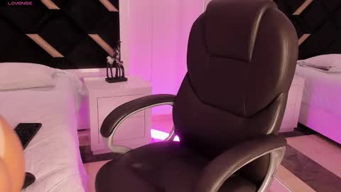 Lia 3 online show from February 24, 8:23 pm