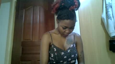 lunargoddess45 online show from March 9, 6:07 am