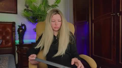 Luna Rishi online show from April 16, 7:41 am