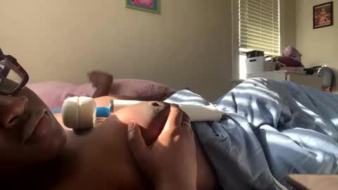 lunarnoelle online show from February 23, 10:23 pm