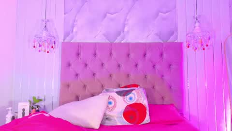 LunaRose-Next Stream at 0545hs GMT online show from July 30, 2:45 am