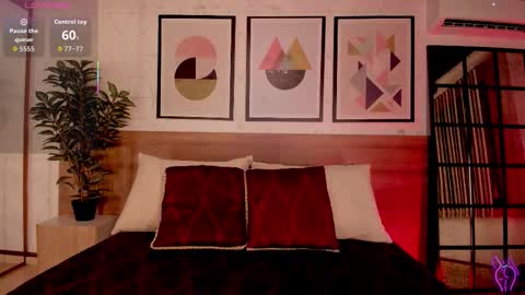 Luna Ruso  online show from November 20, 8:06 pm