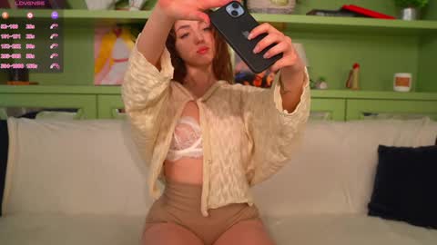 Michelle.       Fansly in Bio online show from March 19, 5:57 am