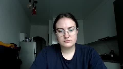 lunavelvet3 online show from November 17, 9:45 am