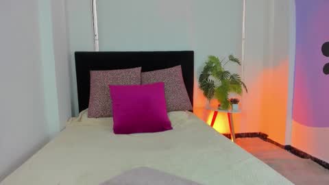 lunavelvet7 online show from November 18, 12:41 pm