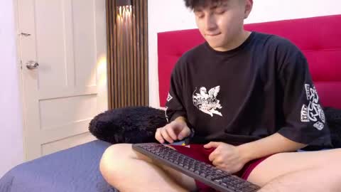 lunaydream online show from May 5, 11:49 am