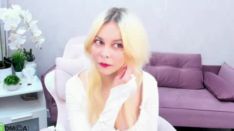 Lune FallenStar online show from June 9, 2:22 am
