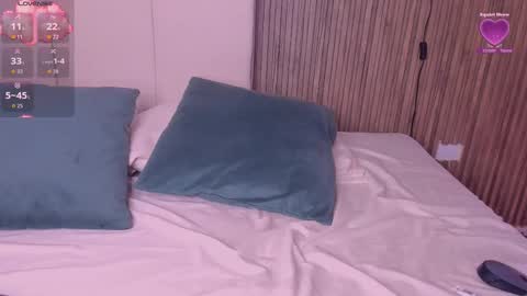 Lunita online show from March 28, 5:03 pm