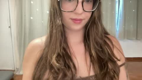 lunitamonroe online show from June 14, 7:05 pm