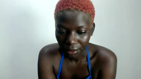 luo_queen online show from June 19, 4:51 am