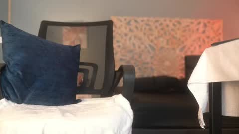 lupe online show from November 25, 7:23 pm