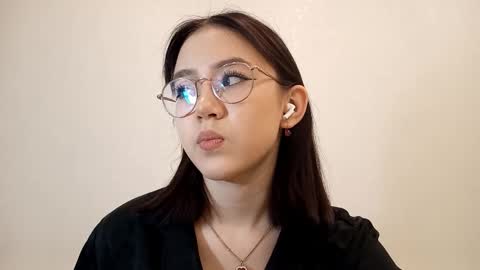 Roxie online show from March 1, 3:38 pm