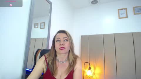 Lupita223 online show from March 3, 3:54 pm