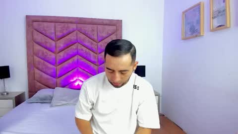 Lushian And Luna online show from December 21, 3:40 pm