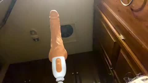 Kikithebaee online show from February 28, 8:20 am