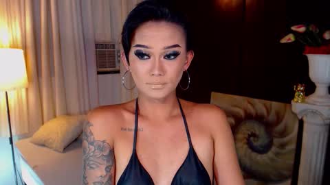 AdriannaFowks online show from March 29, 2:30 pm