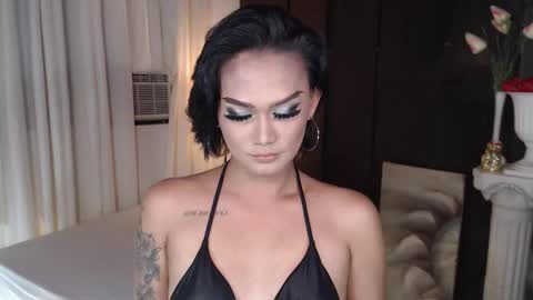 AdriannaFowks online show from March 3, 1:40 pm