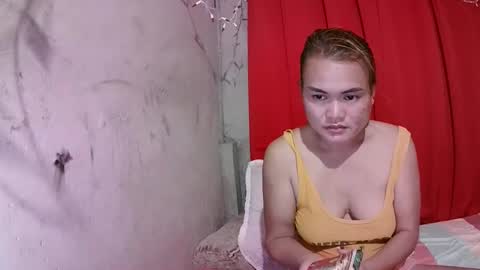 Flora Mae online show from December 16, 8:53 am